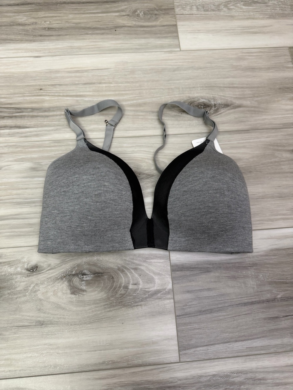 Lively Grey and Black Seamless Plunge Bra 34ddd